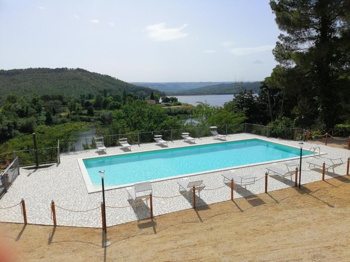 Hotel Scacco Matto Baschi Exterior foto
